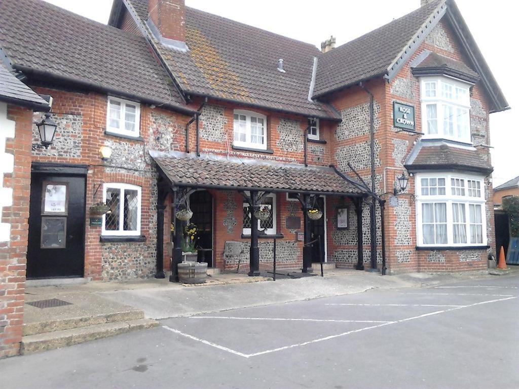 Hotel The Rose & Crown Bulford Exteriér fotografie